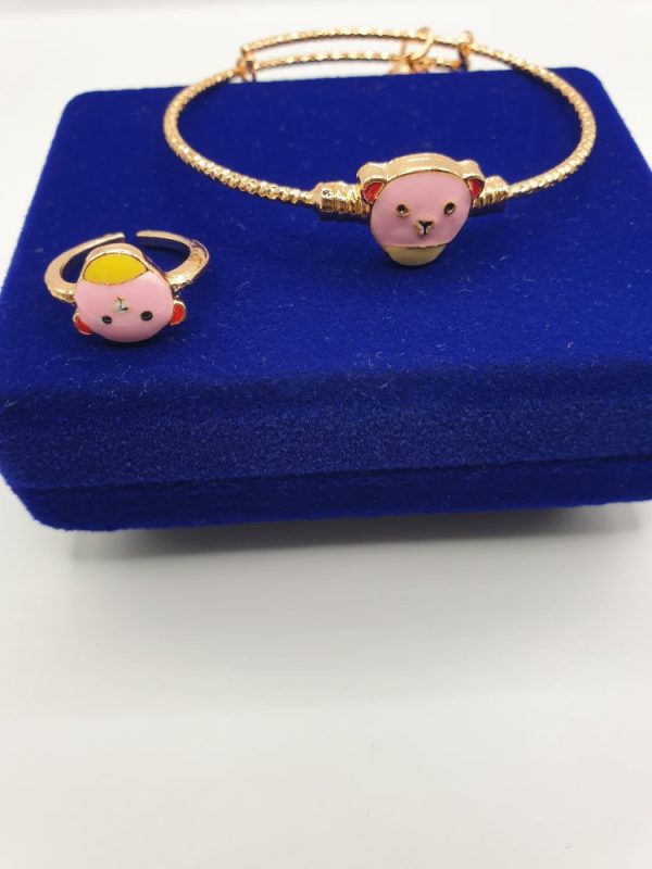 bracelet enfant Lila b , sur moderne-bijoux.fr - Bijoux ethniques et Femmes du monde