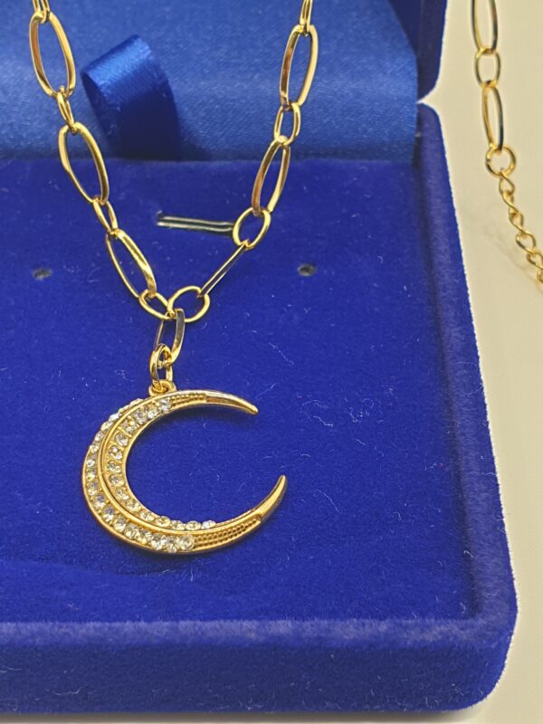 chaine de cou acier inoxydable femme lune, sur moderne-bijoux.fr , Bijoux ethniques et femmes du monde