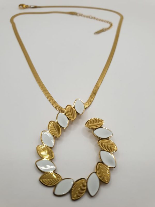 collier acier inoxydable feuilles , sur moderne-bijoux.fr - Bijoux ethniques et Femmes